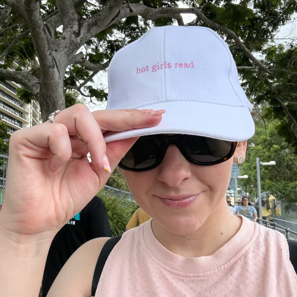 hot girls read cap