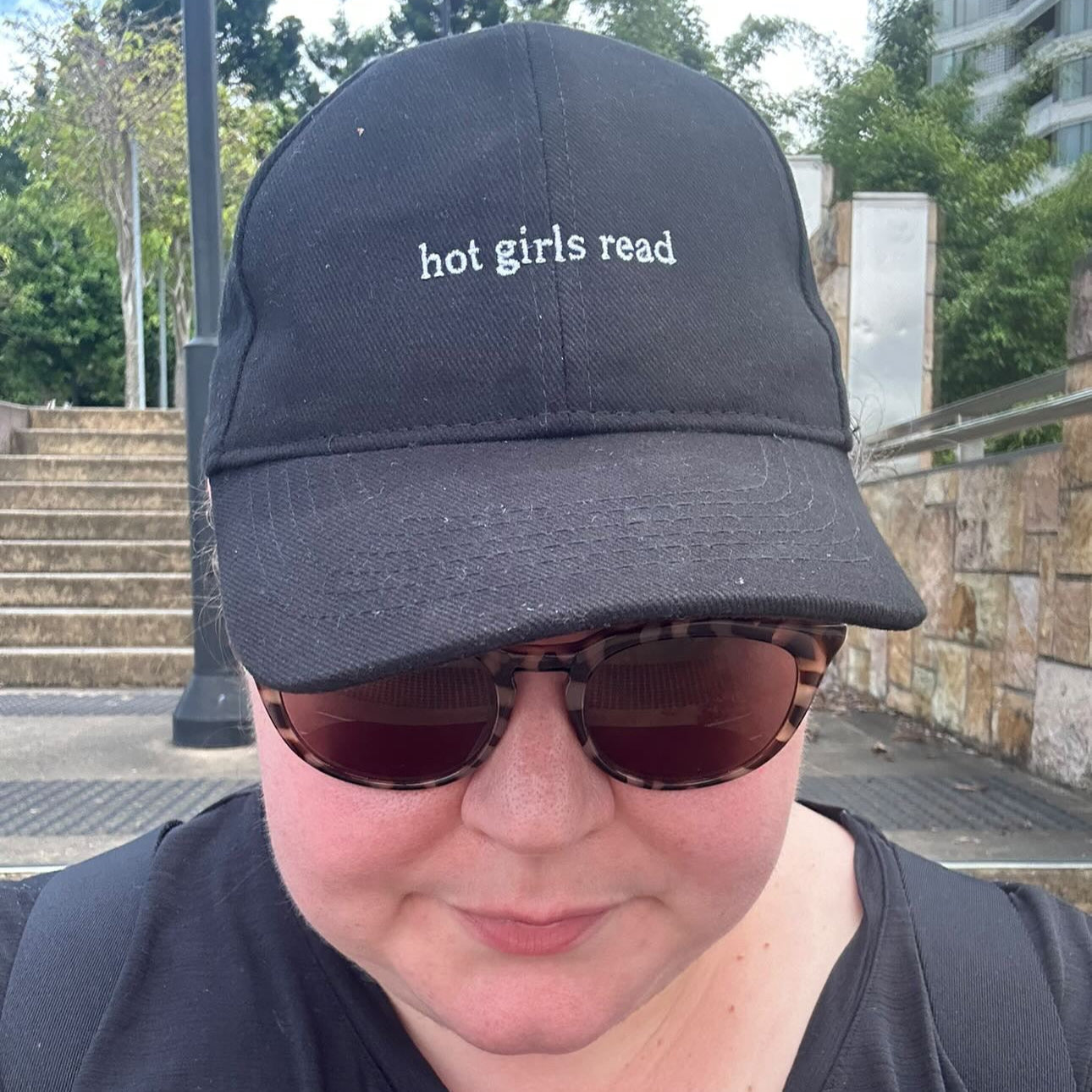 hot girls read cap